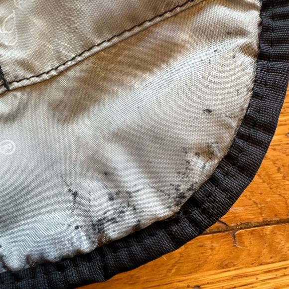 SOLD - AmeriBag Healthy Back Bag Crossbody Sling in Floral Woven Tapestry - Picture 14 of 17